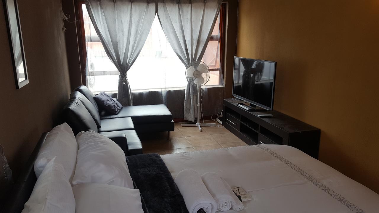 Let Us Accomodation 东伦敦 外观 照片