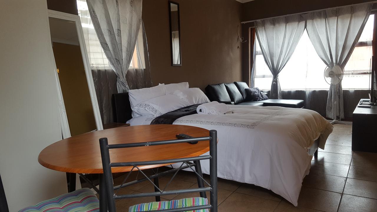 Let Us Accomodation 东伦敦 外观 照片